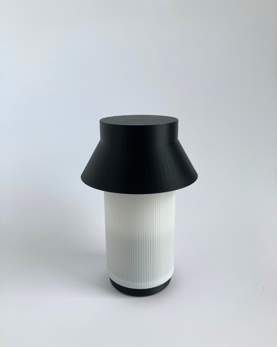 Hato Lamp - Charcoal Black 